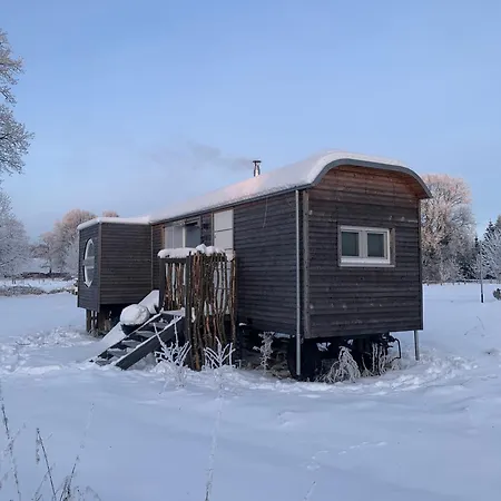 Luxuszelt Zirkuswagen Auf Rädern, Tinyhouse, Tinyhaus, Auf Grüner Wiese, Ländlich, Nahe Hamburg Hammah