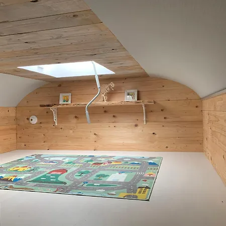 Luxuszelt Zirkuswagen Auf Rädern, Tinyhouse, Tinyhaus, Auf Grüner Wiese, Ländlich, Nahe Hamburg Hammah