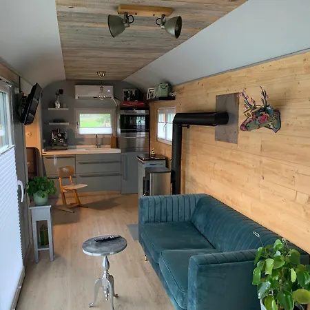 Lyxtält Zirkuswagen Auf Raedern, Tinyhouse, Tinyhaus, Auf Gruener Wiese, Laendlich, Nahe Hamburg, *