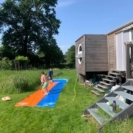 Lyxtält Zirkuswagen Auf Raedern, Tinyhouse, Tinyhaus, Auf Gruener Wiese, Laendlich, Nahe Hamburg, *